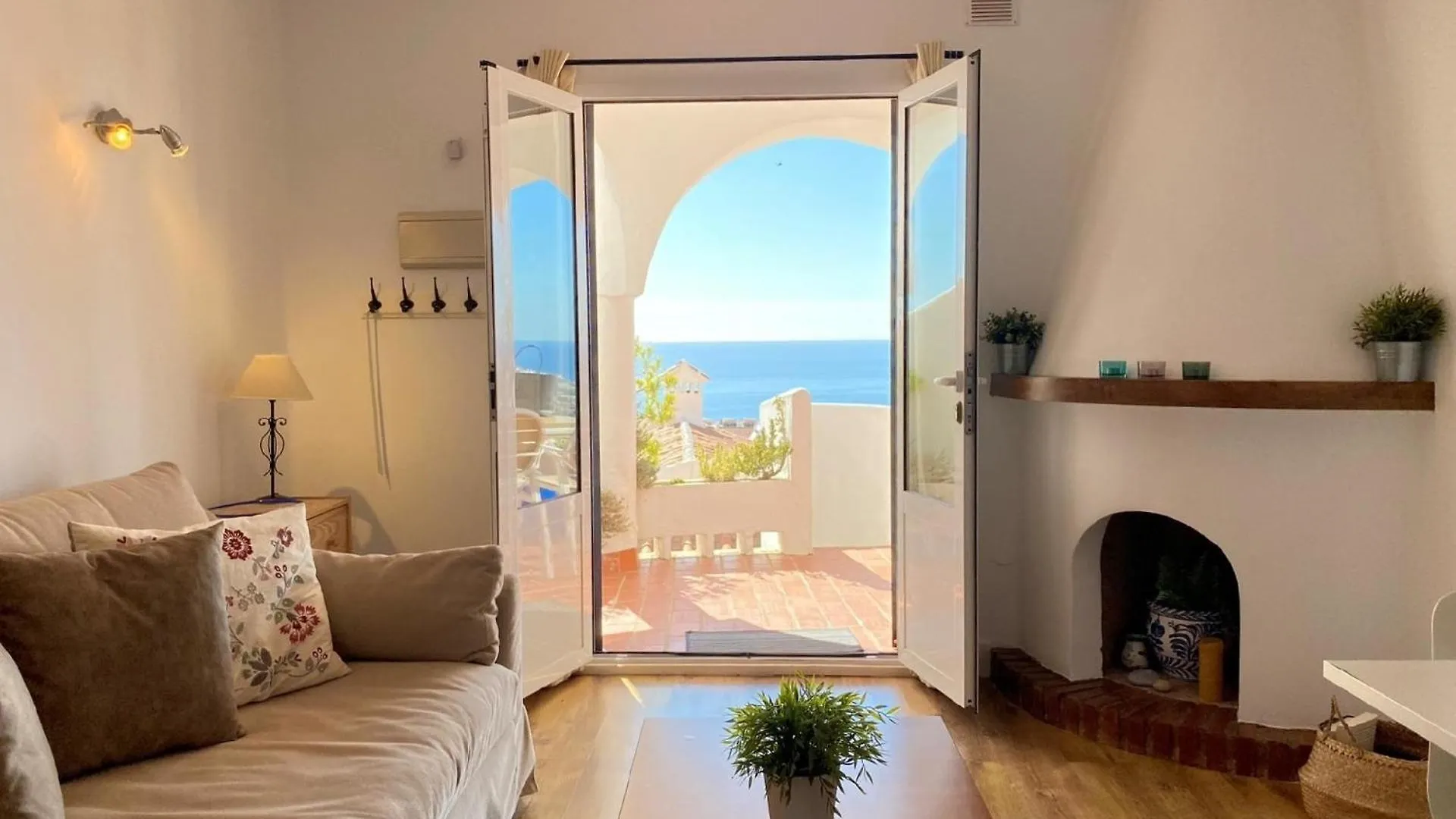 Ferienwohnung Fuer 3 Personen Ca 60 Qm In Nerja, Andalusien Costa Del Sol 0*, Nerja