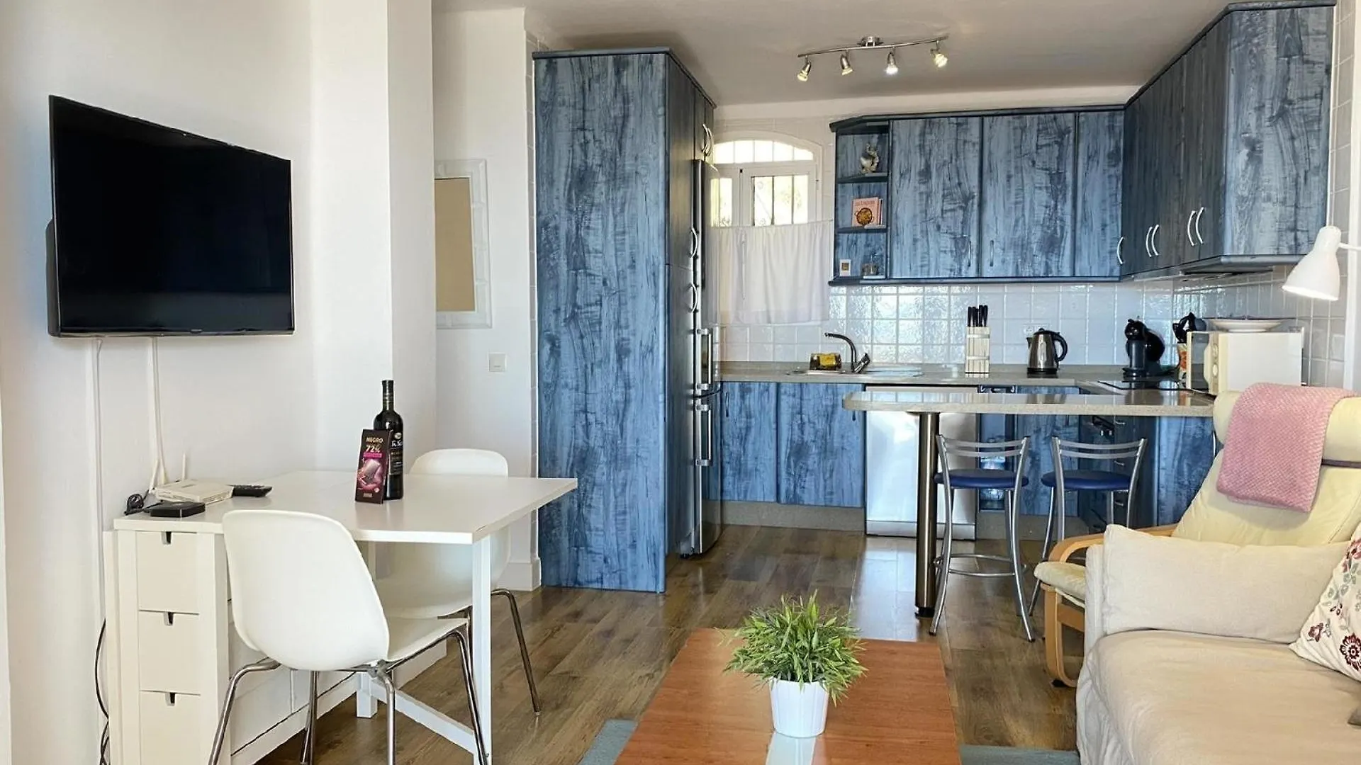 Apartment Ferienwohnung Fuer 3 Personen Ca 60 Qm In Nerja, Andalusien Costa Del Sol